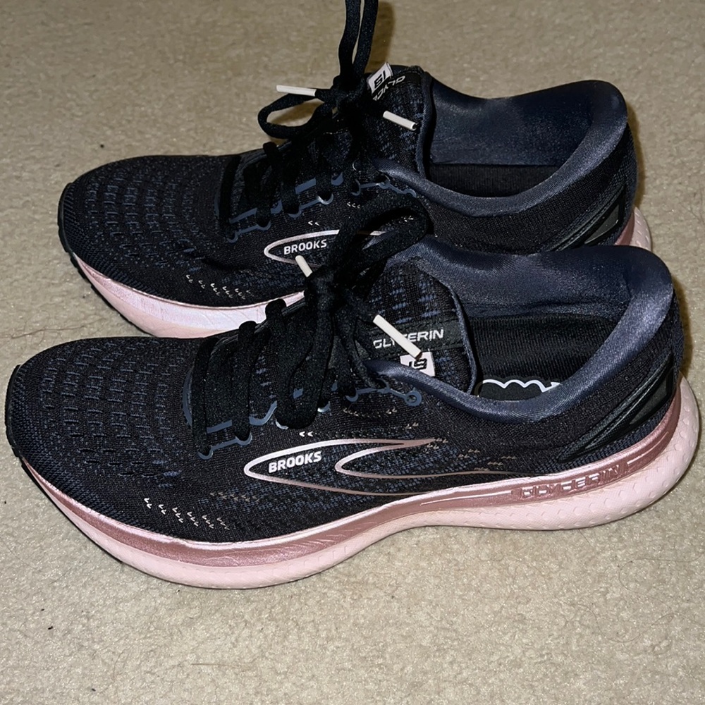 Women’s Brooks Glycerin 19 Sneakers